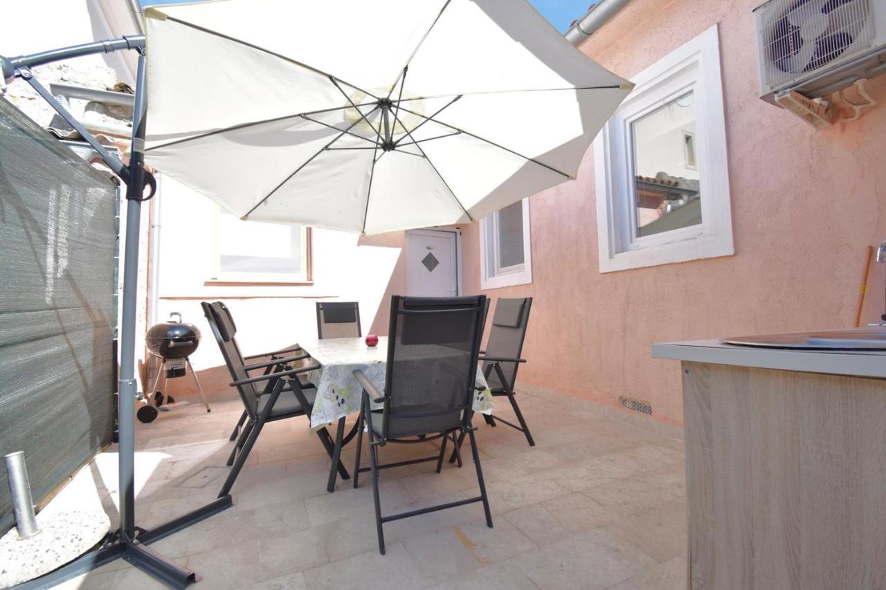 City Centre Apartment With Terrace 2 Pula Buitenkant foto